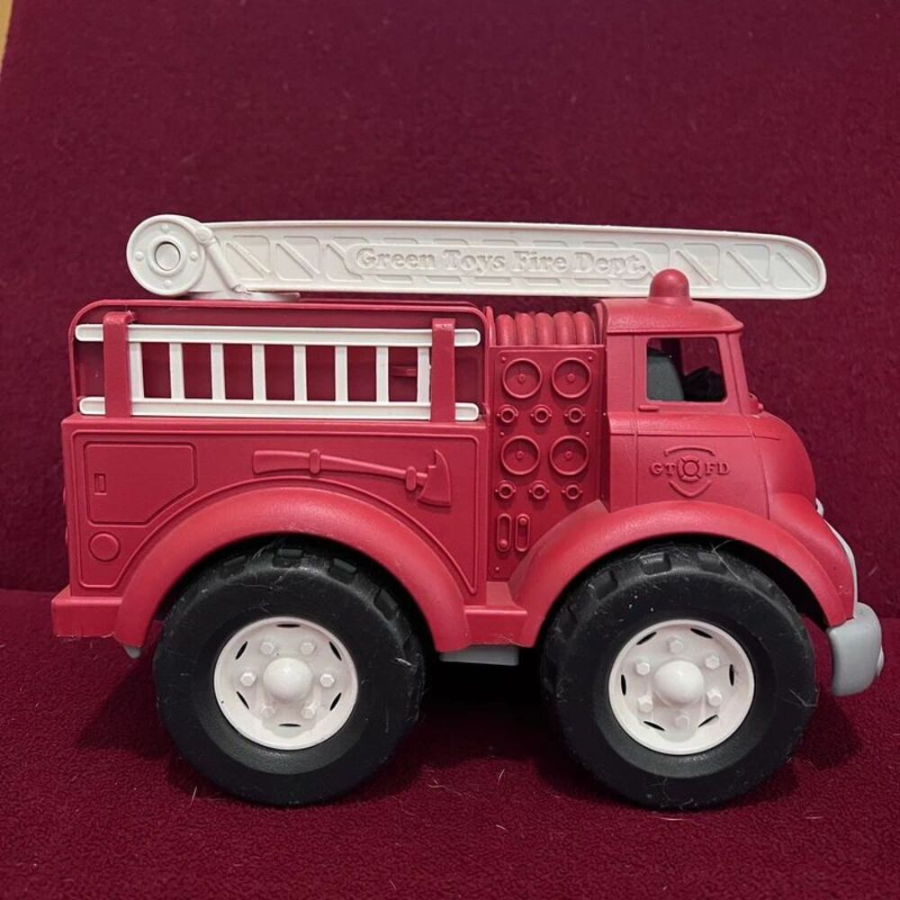 Fire truck with latters Green Toys